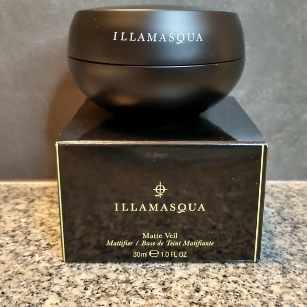 Illamasqua Matte Veil Lightweight Mattifying Face Primer